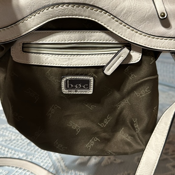 Gorgeous B.O.C. Crossbody purse - Picture 9 of 9